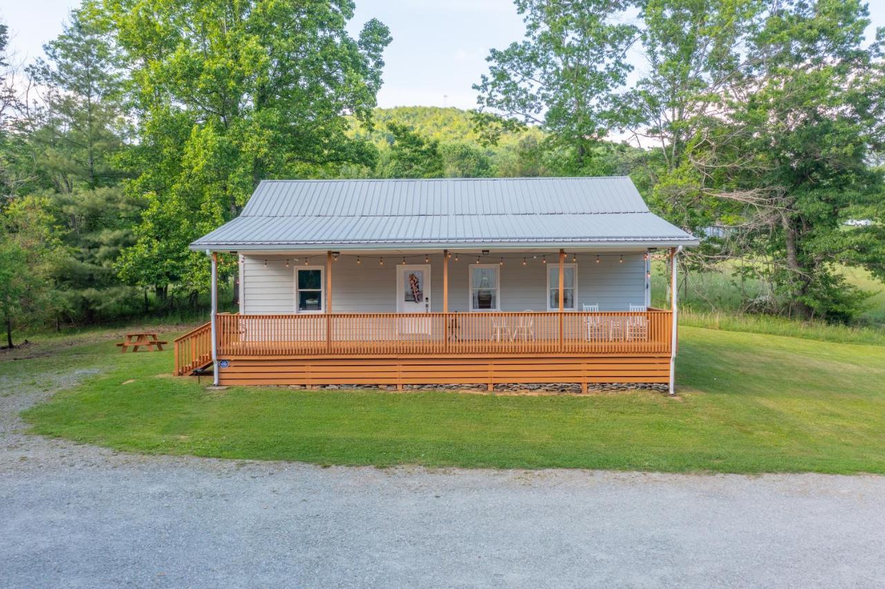Newly Remodeled Luxury Cottage With Mountain Views Sparta Kültér fotó